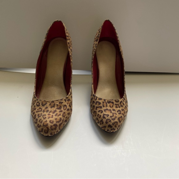 New plaid heels - Picture 2 of 6